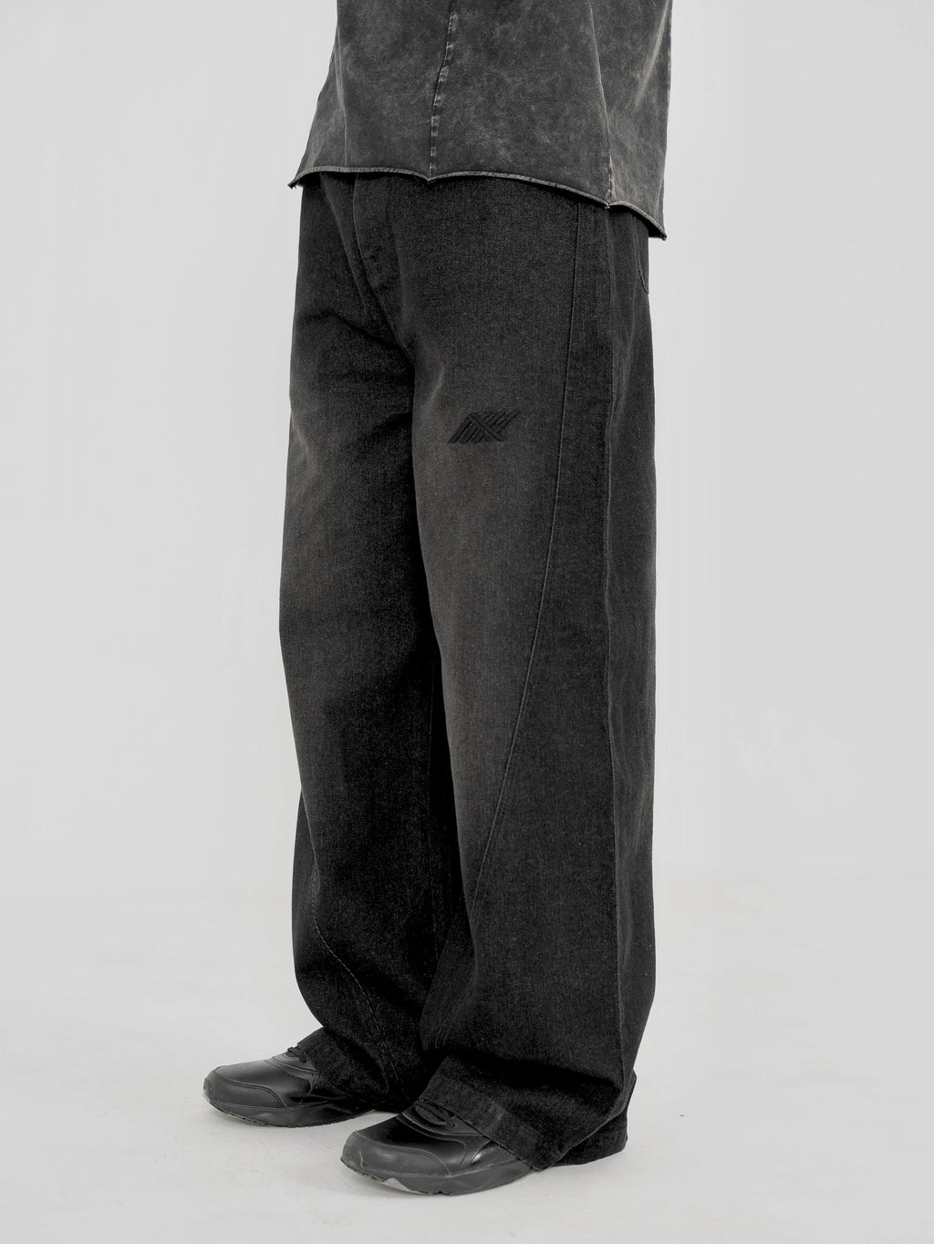 PROTOTYPE DENIM IN JET BLACK